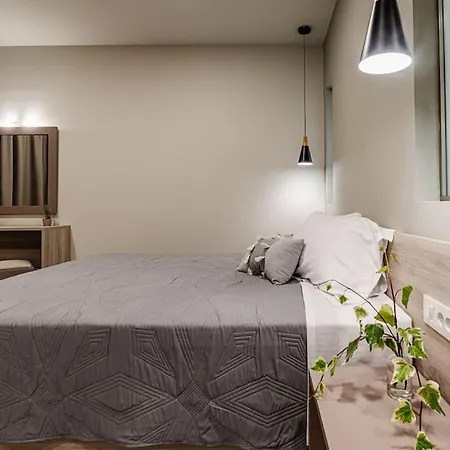 Anemoni Apartmán *